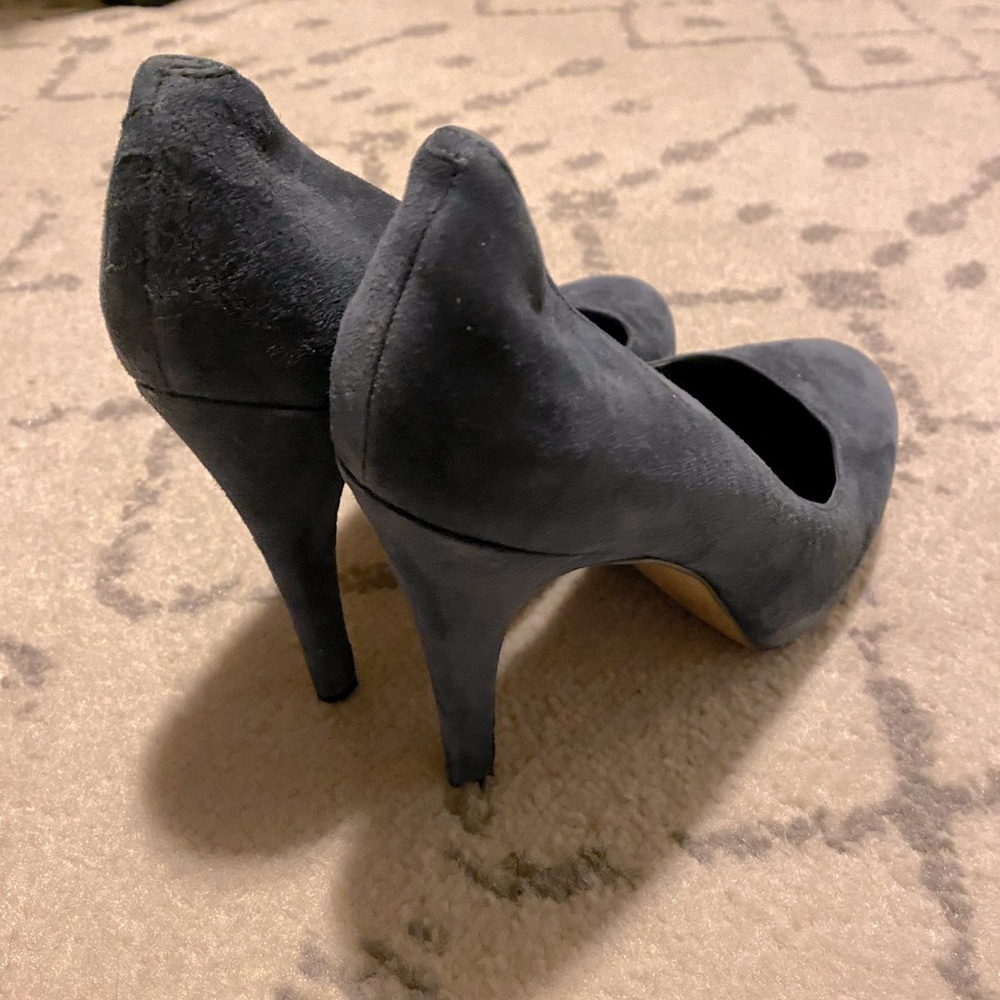 Blue suede pumps